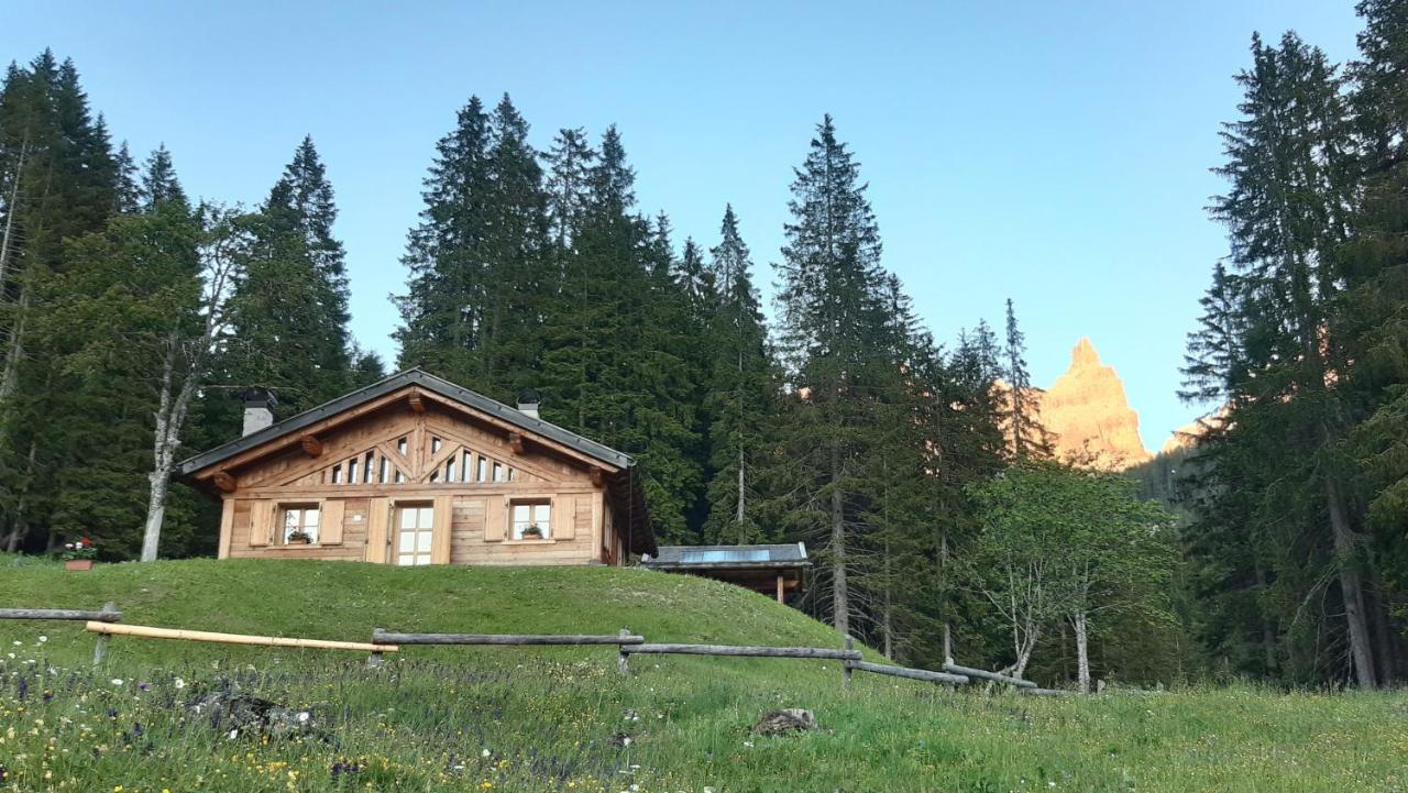 Chalet Brenta Dolomites มาดอนนาดีกัมปิโญ ภายนอก รูปภาพ