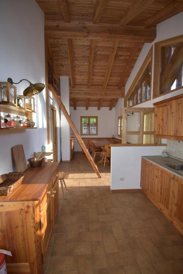 Chalet Brenta Dolomites มาดอนนาดีกัมปิโญ ภายนอก รูปภาพ