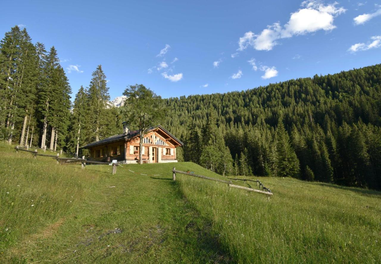 Chalet Brenta Dolomites มาดอนนาดีกัมปิโญ ภายนอก รูปภาพ