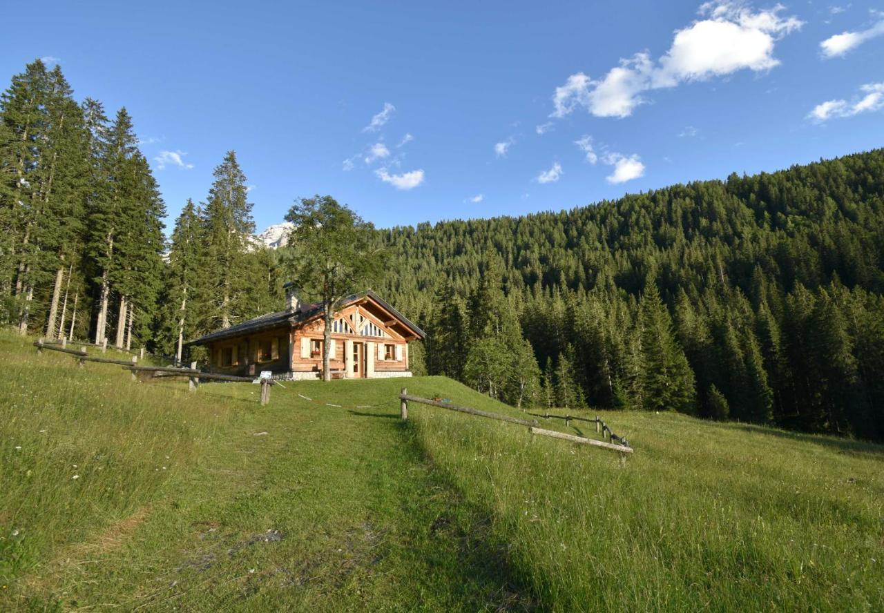 Chalet Brenta Dolomites Villa มาดอนนาดีกัมปิโญ ภายนอก รูปภาพ