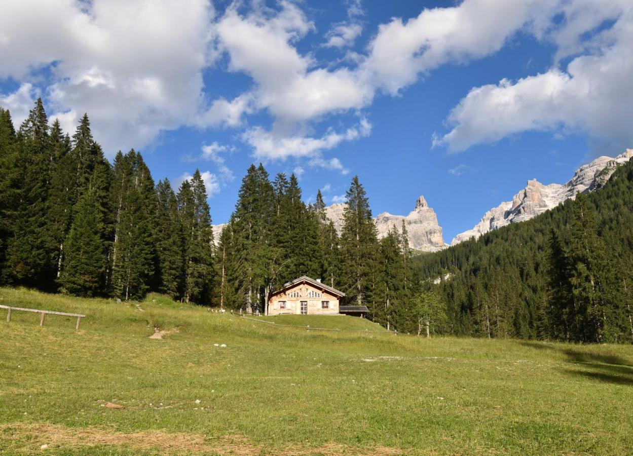 Chalet Brenta Dolomites Villa มาดอนนาดีกัมปิโญ ภายนอก รูปภาพ