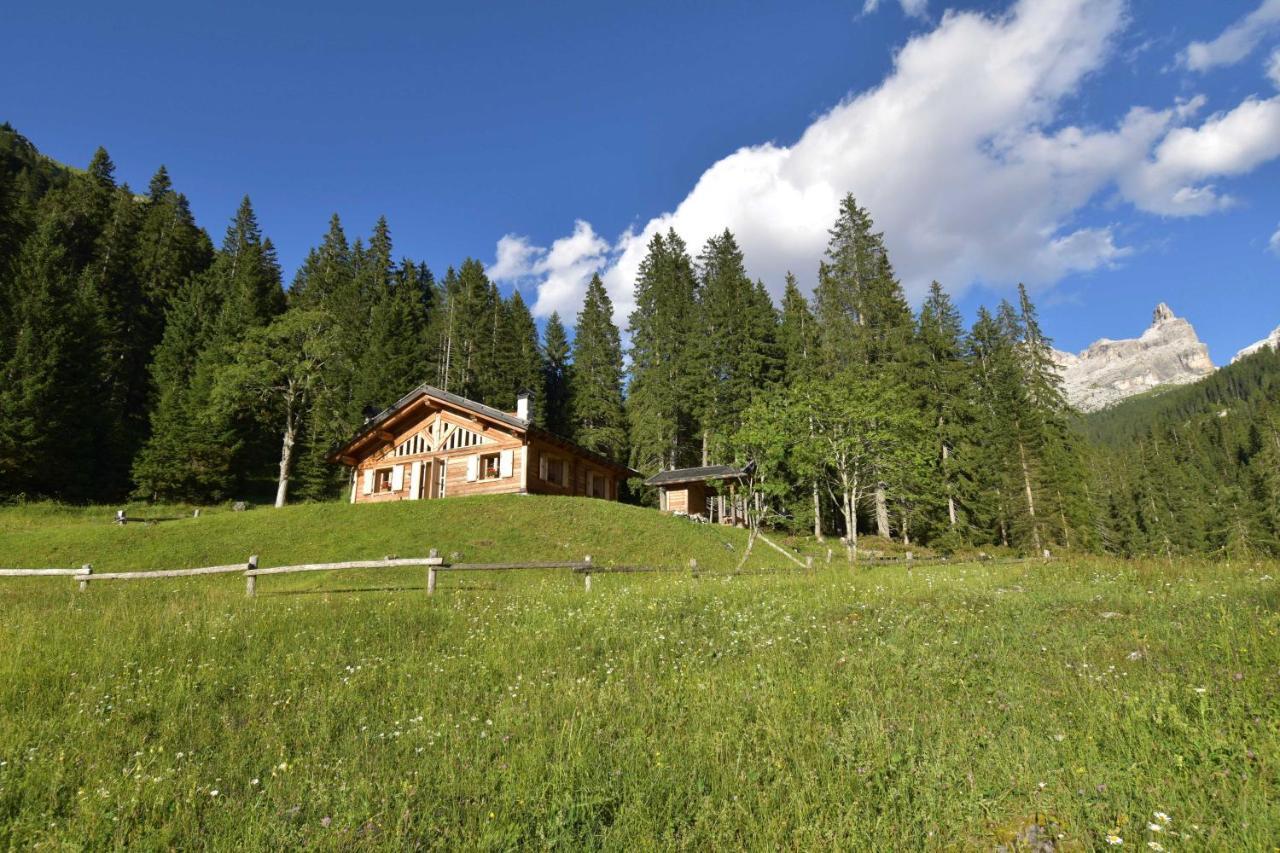 Chalet Brenta Dolomites Villa มาดอนนาดีกัมปิโญ ภายนอก รูปภาพ