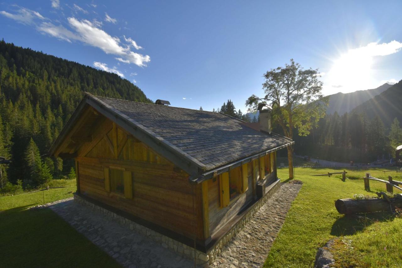 Chalet Brenta Dolomites Villa มาดอนนาดีกัมปิโญ ภายนอก รูปภาพ