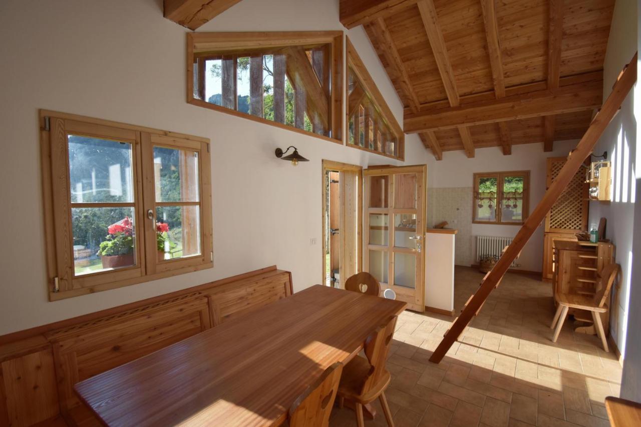 Chalet Brenta Dolomites มาดอนนาดีกัมปิโญ ภายนอก รูปภาพ