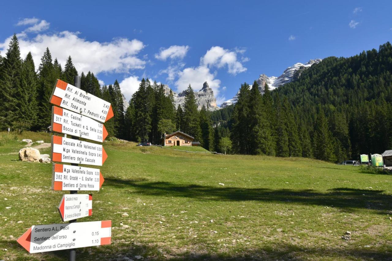 Chalet Brenta Dolomites Villa มาดอนนาดีกัมปิโญ ภายนอก รูปภาพ