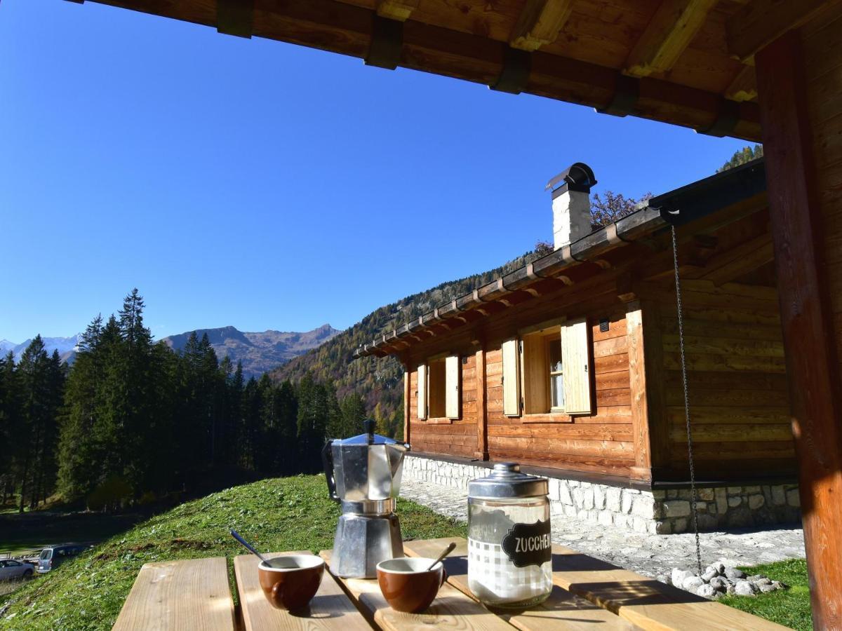 Chalet Brenta Dolomites Villa มาดอนนาดีกัมปิโญ ภายนอก รูปภาพ